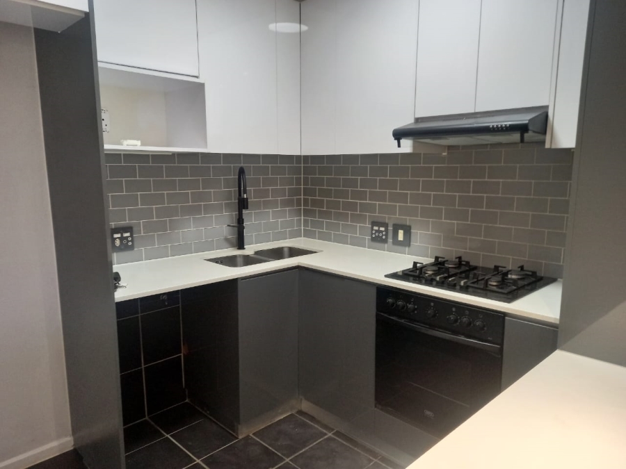 To Let 2 Bedroom Property for Rent in Loevenstein Western Cape